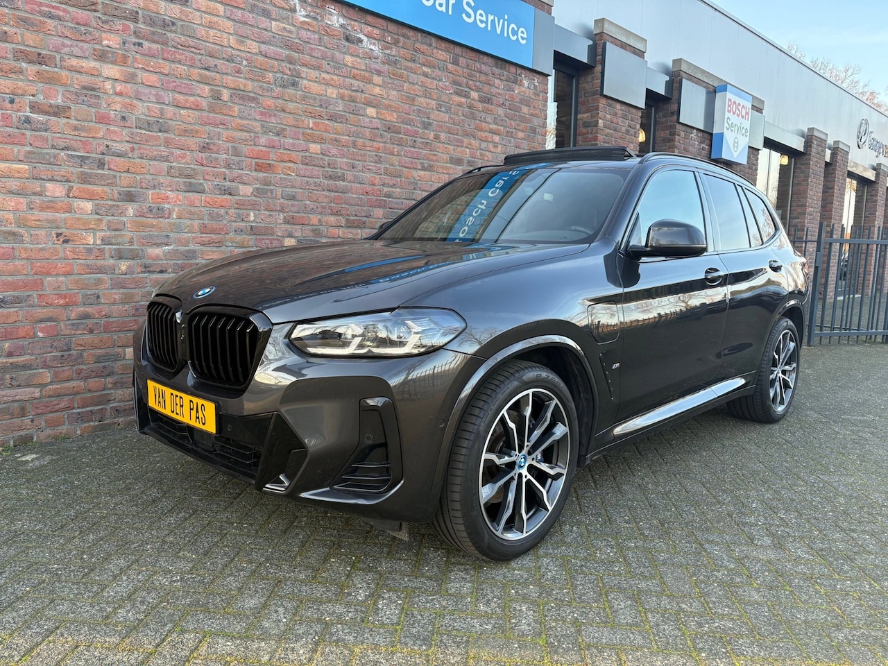 BMW X3 - XDrive30e High Executive M-sport Panoramadak|M-stoelen|Head-up|Camera - AutoWereld.nl