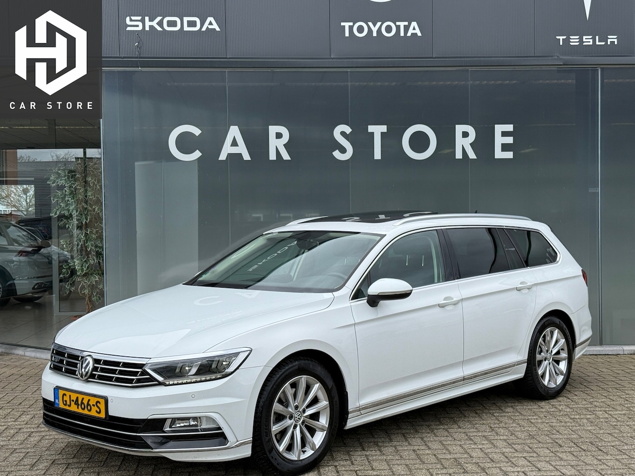 Volkswagen Passat Variant - 1.4 TSI 150PK R-Line Pano|Sportstoelen|Carplay|Navi - AutoWereld.nl