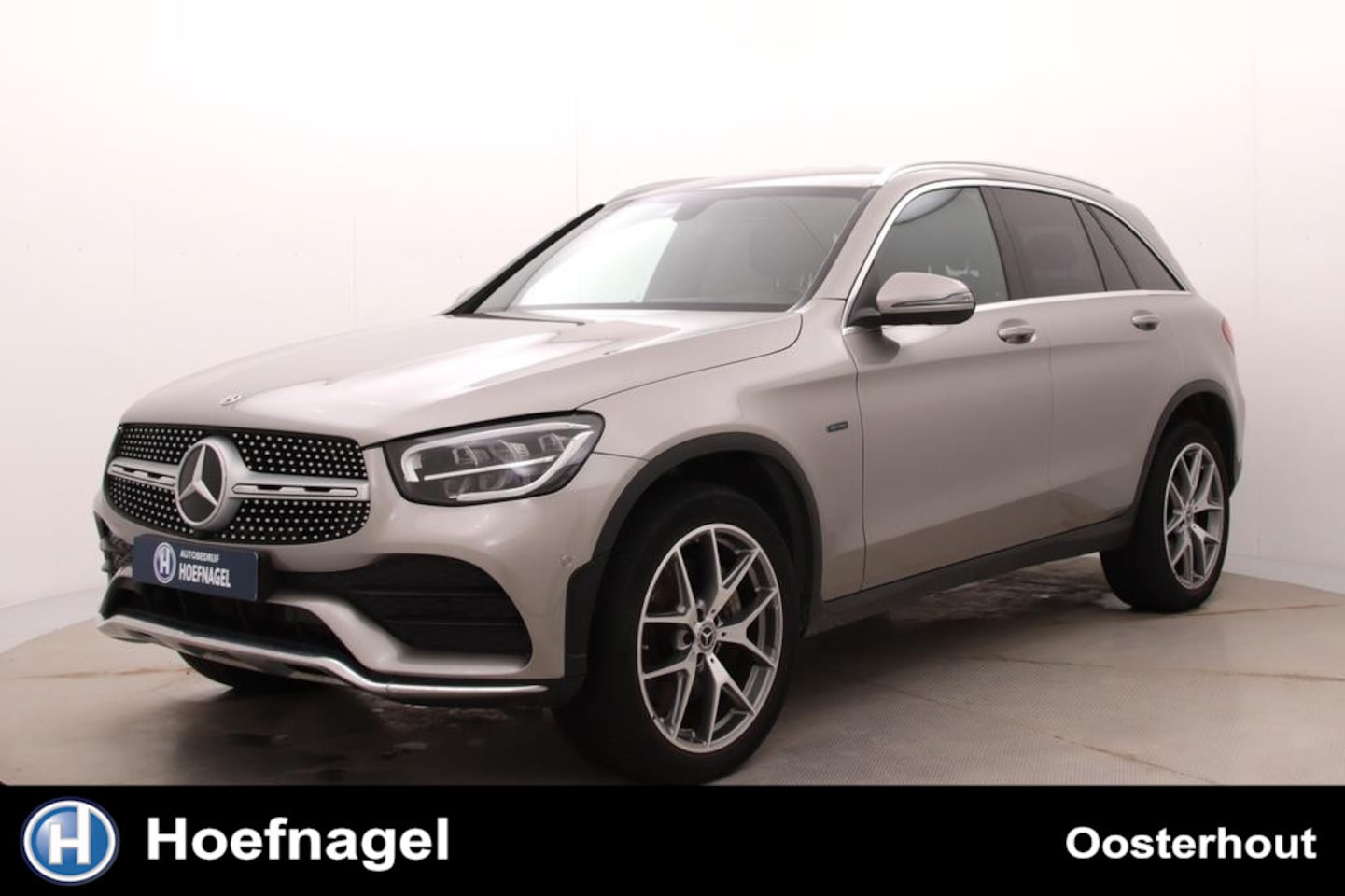 Mercedes-Benz GLC-klasse - 300e 4MATIC AMG Line | Automaat | Cruise control | Stoeverwarming | Navigatie | 360° camer - AutoWereld.nl
