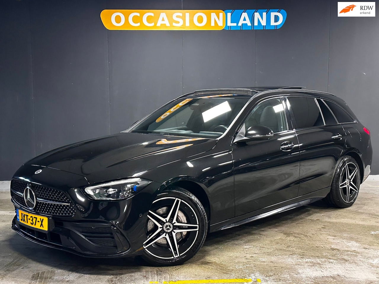 Mercedes-Benz C-klasse Estate - 300 e AMG Line Limited|PANO|TREKHAAK|KEYLESS|MEMORY|STOELV|ACC|HUD|SFEER|CARPLAY|DODEHOEK| - AutoWereld.nl