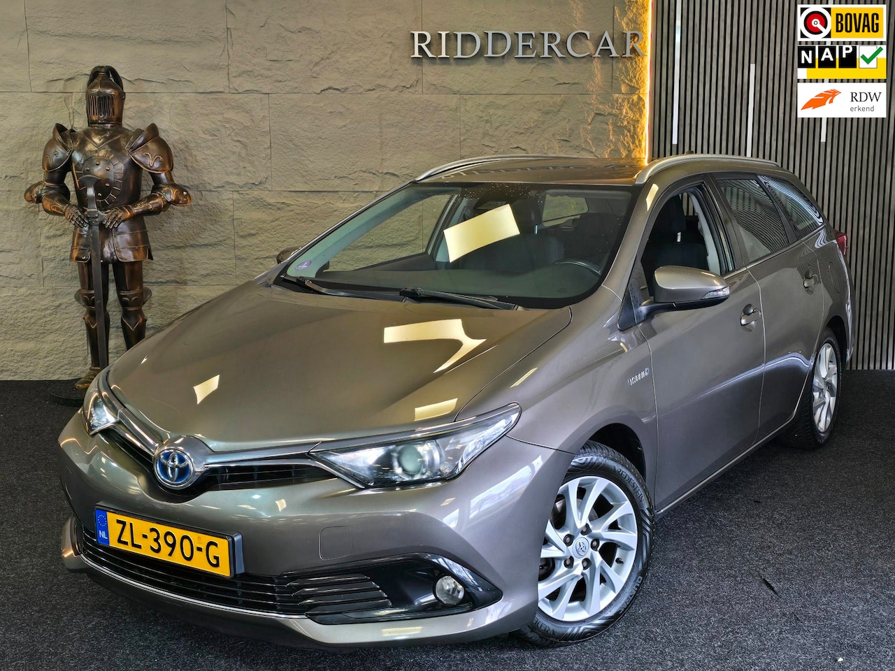 Toyota Auris Touring Sports - 1.8 Hybrid Active|GARANTIE|NAP|CAMERA|BLUETOOTH|CRUISE|VELGEN| - AutoWereld.nl