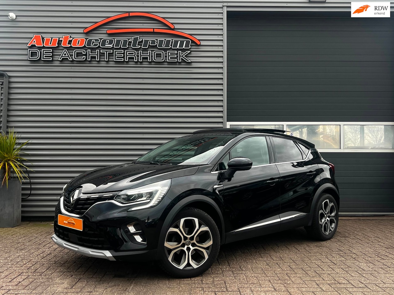 Renault Captur - 1.3 TCe 155 Intens | PANO | LED | KEYLESS - AutoWereld.nl