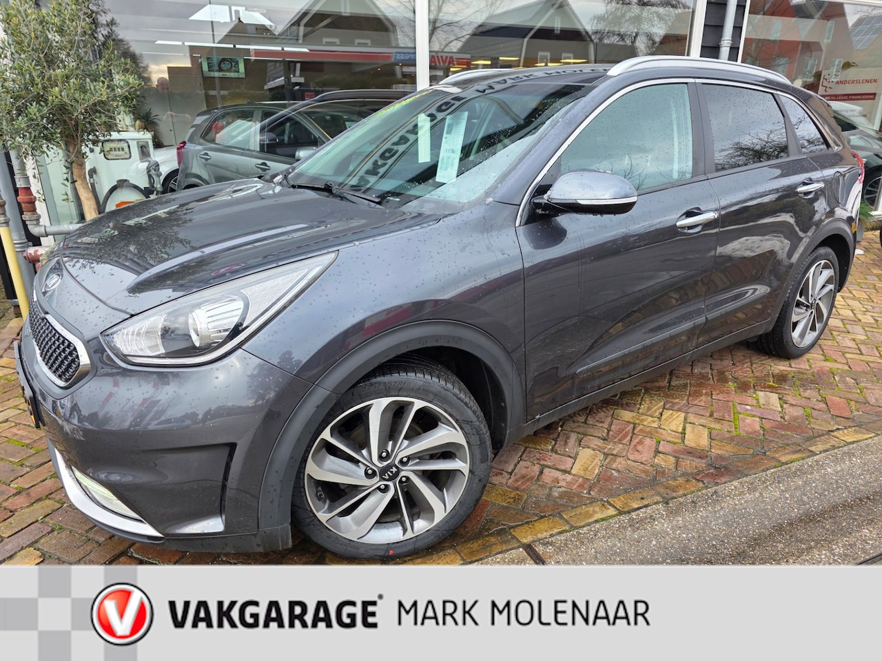 Kia Niro - 1.6 GDi Hybrid ComfortLine 1.6 GDi Hybrid ComfortLine - AutoWereld.nl