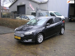 Ford Focus - 1.0 Titanium 176 d km airco nieuwe apk