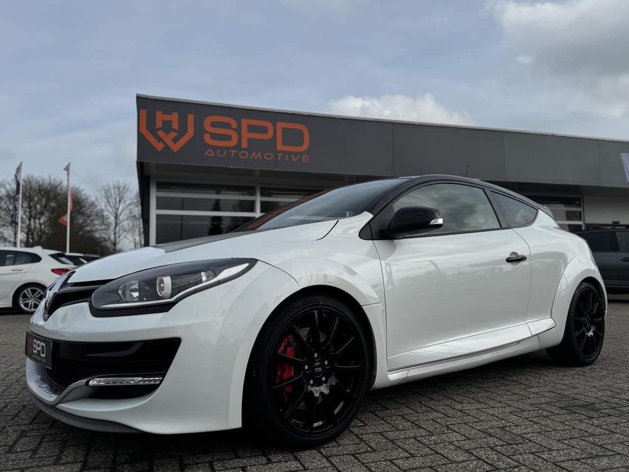 Renault Mégane Coupé - 2.0 Turbo Renault Sport 275 Trophy|Alca - AutoWereld.nl