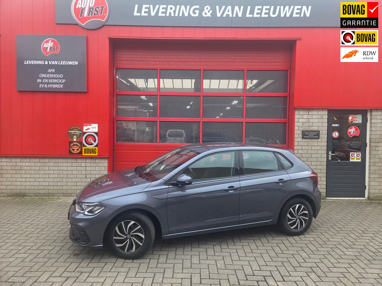 Volkswagen Polo - 1.0 TSI Life Cruise control/ Navigatie/ Apple carplay- Android auto/ LM velgen/ Rijklaarpr - AutoWereld.nl