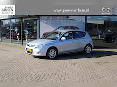 Hyundai i30 - 1.6i Style , Automaat, 16 inch LM velgen, Airco, PDC, Deels leer, Elektrische ramen en spi