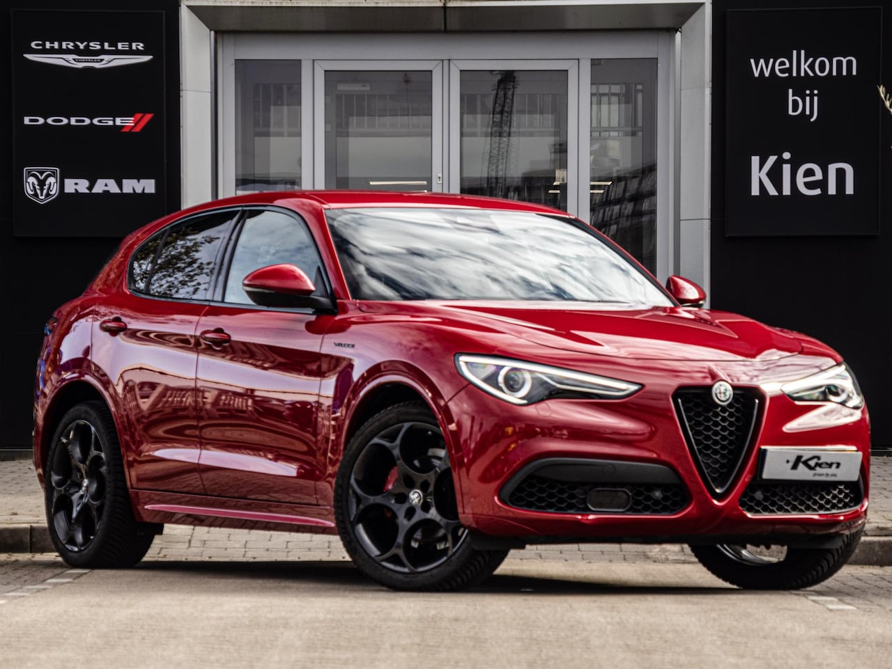 Alfa Romeo Stelvio - 2.0 T AWD Veloce | 21 inch | Adaptive CC | Stoel & stuur verwarming | Verwarmde achterbank - AutoWereld.nl