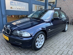 BMW 3-serie - 318i Executive
