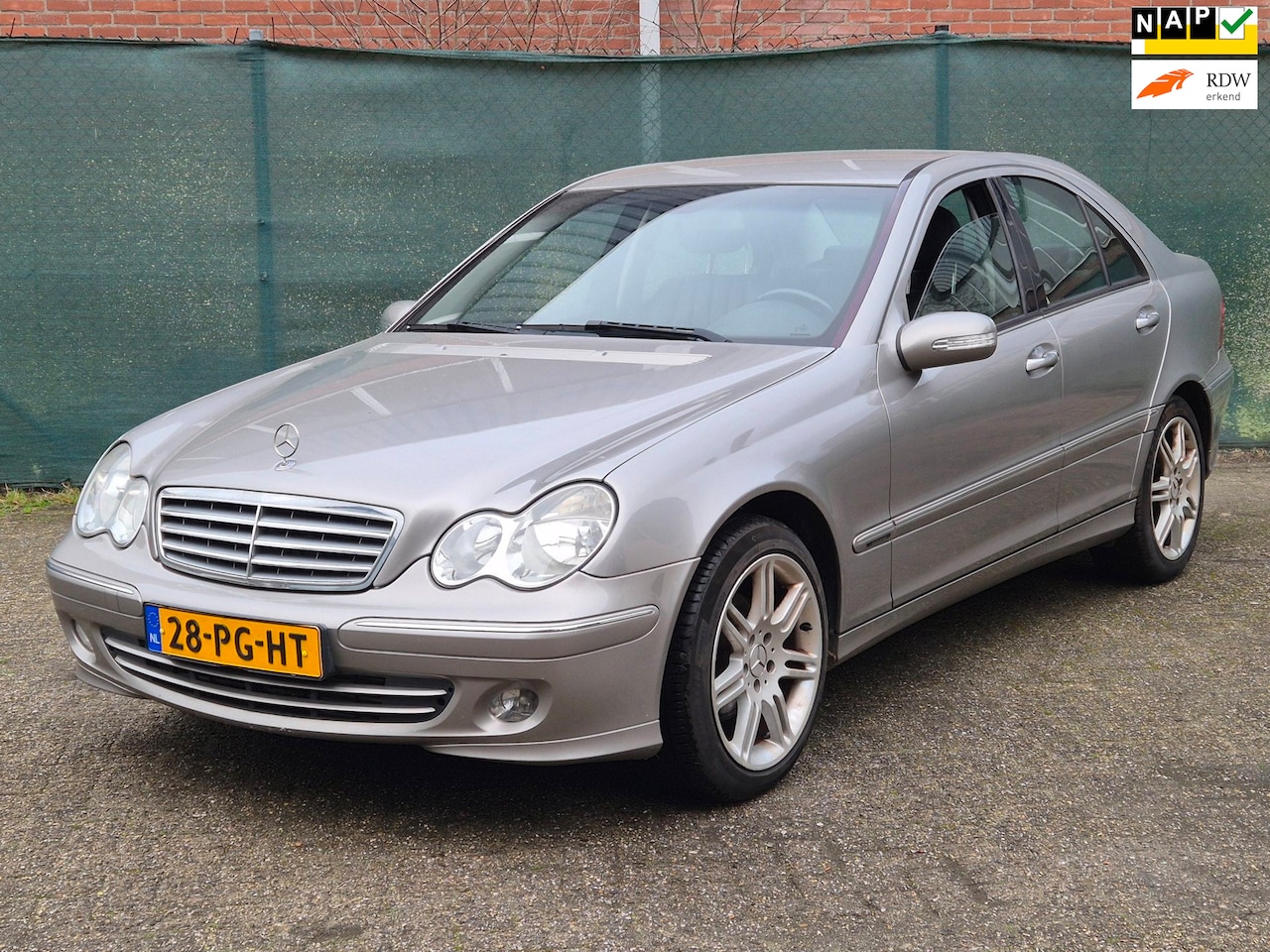Mercedes-Benz C-klasse - 180 K. Elegance *6-bak / Leder* NL - AutoWereld.nl