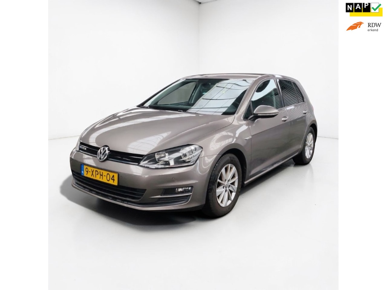 Volkswagen Golf - 1.6 TDI Comfortline BlueMotion 1.6 TDI Comfortline BlueMotion - AutoWereld.nl