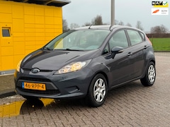 Ford Fiesta - 1.25 Limited Bj 2011 5-Deurs Airco Trekhaak Nieuwe APK