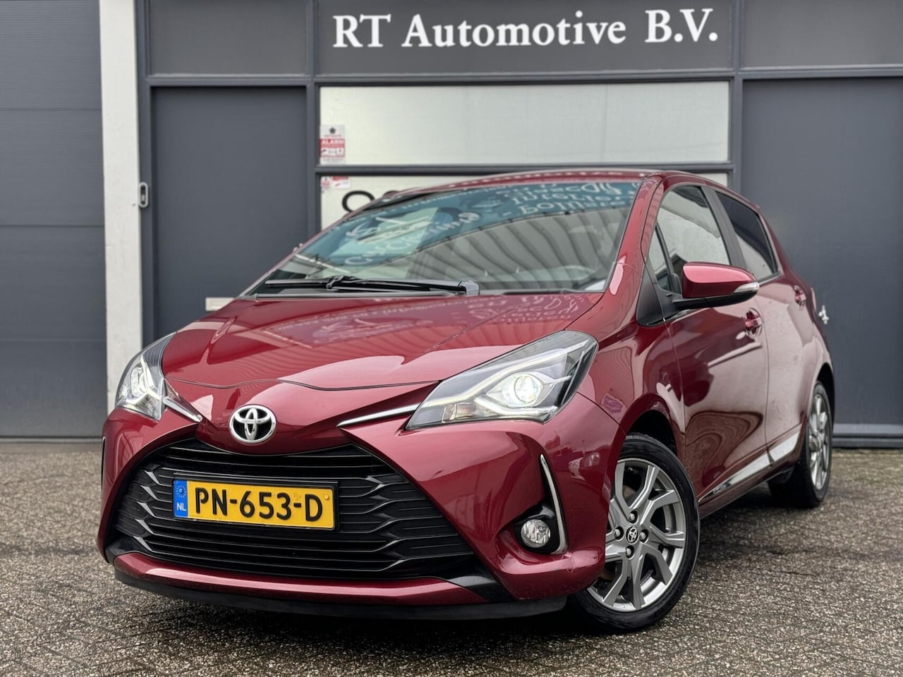 Toyota Yaris - 1.5 VVT-i Executive / Dealer OH 5drs - AutoWereld.nl