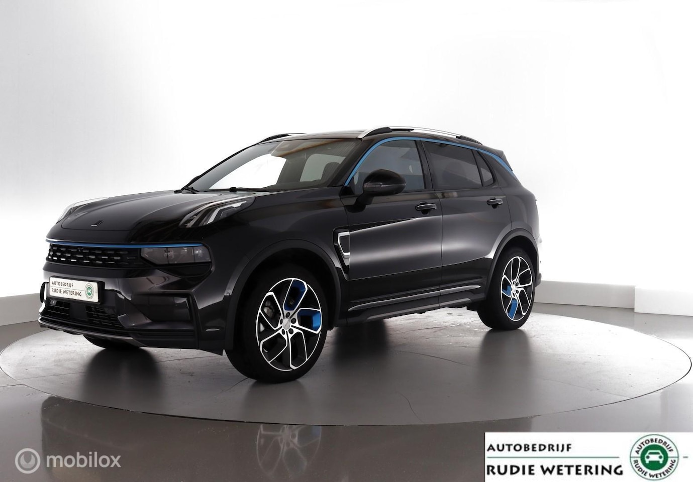 Lynk & Co 01 - 1.5 PHEV 261pk zwartehemel|pano|led|cam|dab|nav|ecc|lmv20 - AutoWereld.nl