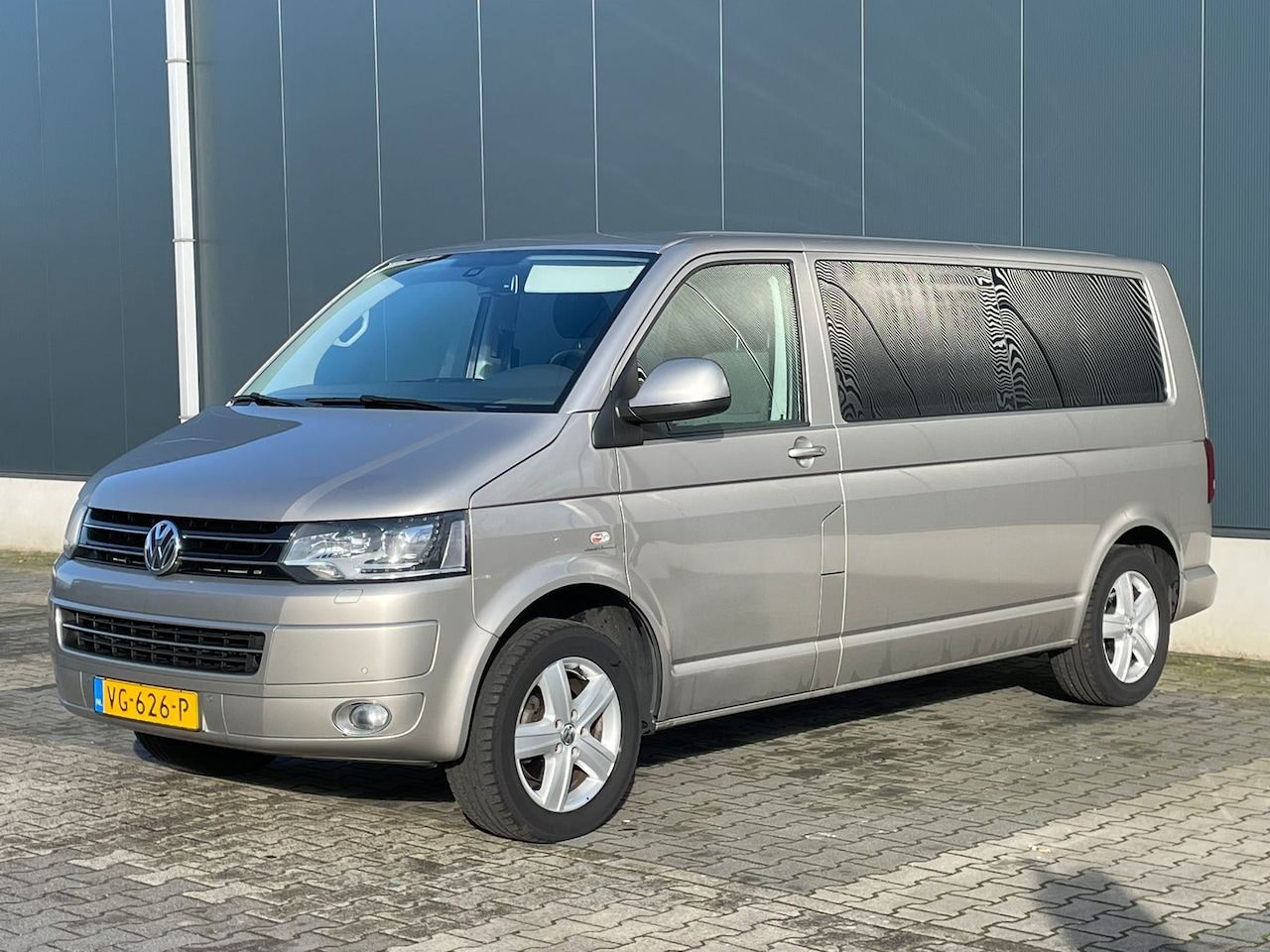 Volkswagen Transporter - 2.0 TDI L2H1 140pk rolstoelbus - AutoWereld.nl