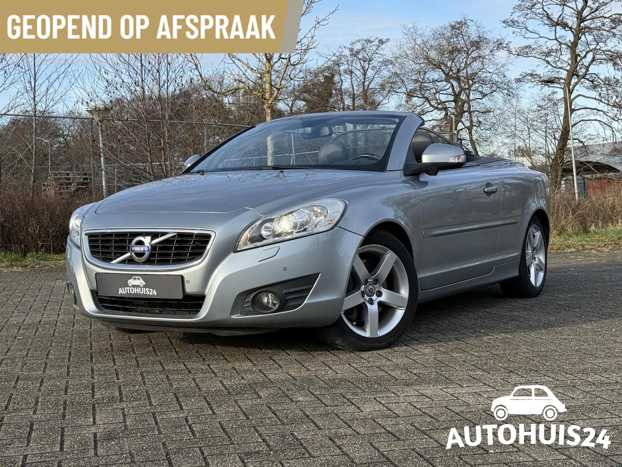 Volvo C70 Convertible - 2.4i Intro Edition NAVI TREKHAAK BLISS XENON - AutoWereld.nl