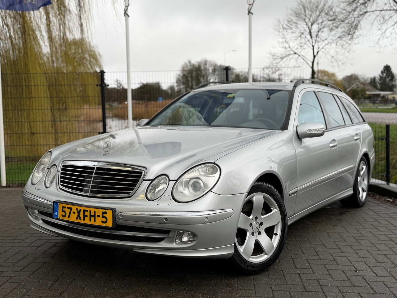 Mercedes-Benz E-klasse Combi - 320 CDI Avantgarde AUT / CLIMA / LEDER / DISTRONIC - AutoWereld.nl