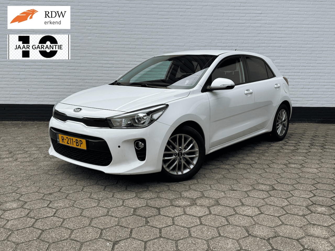 Kia Rio - 1.2 CVVT DynamicLine l CAMERA l CRUISE l TREKHAAK! - AutoWereld.nl