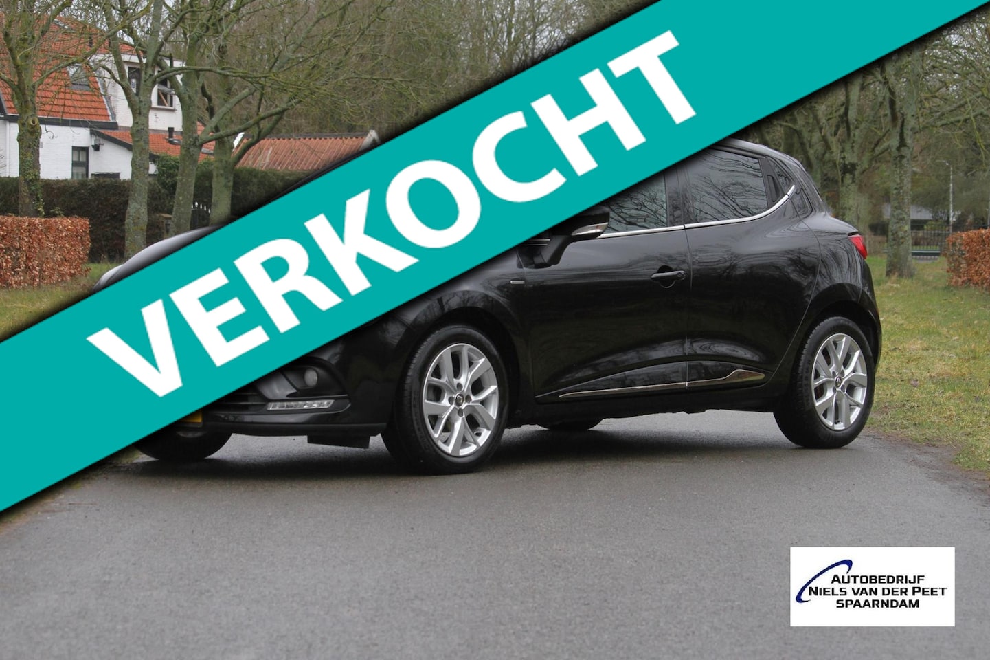 Renault Clio - 0.9 TCe Limited / 1e eigenaar / Navigatie / Sportvelgen / Cruise control / Parkeersensoren - AutoWereld.nl