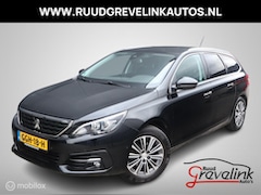 Peugeot 308 SW - 1.5 BlueHDi 131 PK AUTOMAAT/EAT8 Navigatie Stoelverwarming Trekhaak Parkassist Camera 1/4L
