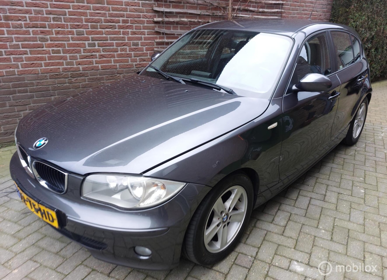 BMW 1-serie - 120i Executive 5deurs! AUTOMAAT! ZEER MOOI! - AutoWereld.nl