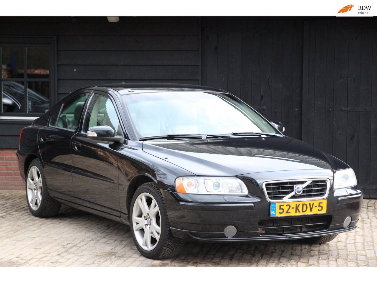 Volvo S60 - 2.4 Drivers Edition Xenon/Leer/Navigatie/Parkeersensor - AutoWereld.nl