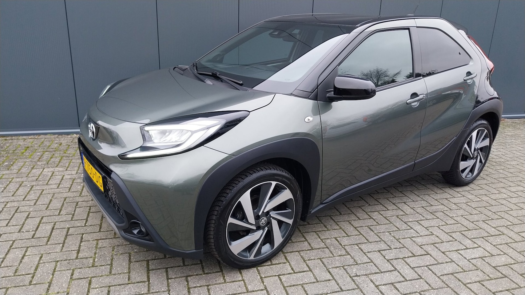 Toyota Aygo X - 1.0 VVT-i LED /NAVI//CLIMA//CAMERA//CRUISE - AutoWereld.nl