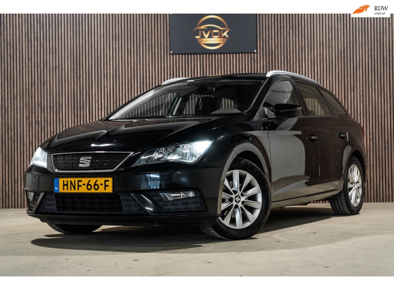 SEAT Leon ST - 1.0 EcoTSI Style DSG PDC NAVI CarPlay - AutoWereld.nl