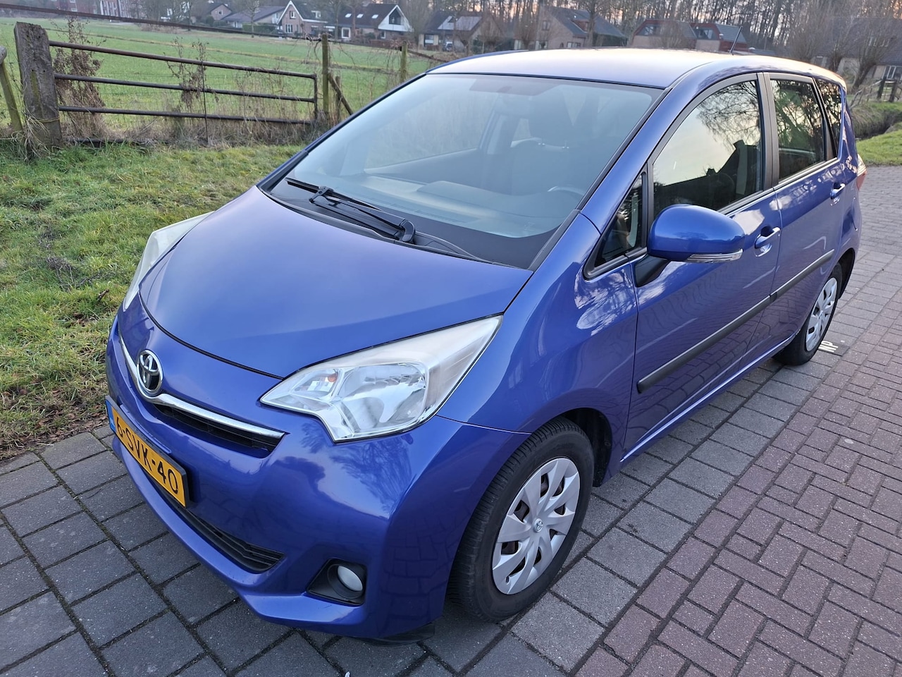 Toyota Verso S - 1.3 VVT-i Aspiration - AutoWereld.nl