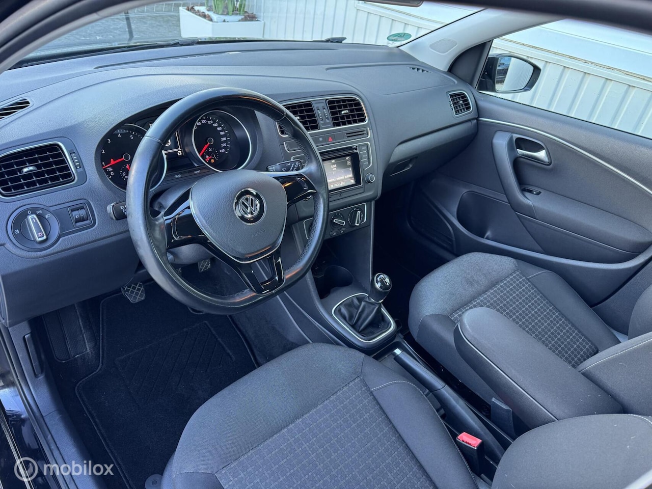 Volkswagen Polo - 1.0 TSI Highline Airco Parkeersensor APK NEW - AutoWereld.nl