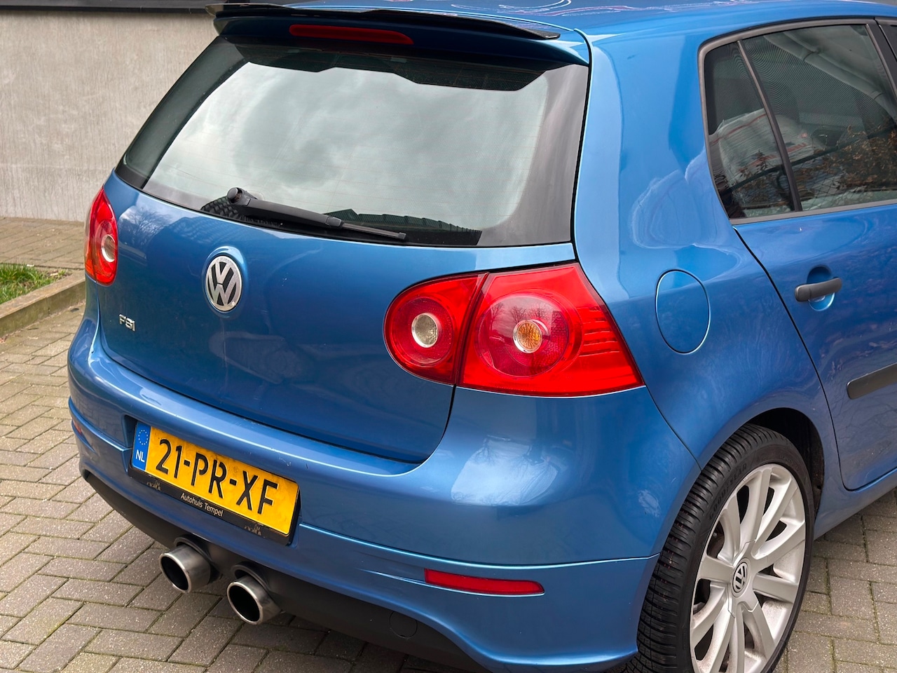 Volkswagen Golf - 1.6 FSI Trendline - R32 Look - AutoWereld.nl