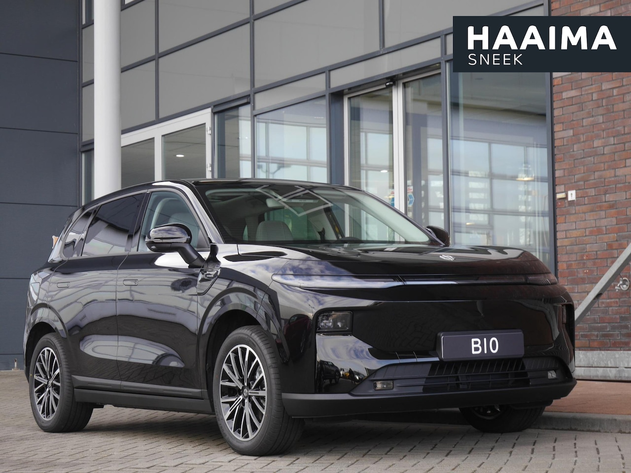 Leapmotor B10 - Design ProMax 67.1 kWh | Licht interieur kleur | Navigatie | Rondom camera | 18inch Velgen - AutoWereld.nl