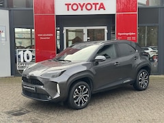 Toyota Yaris Cross - 1.5 Hybrid 115 First Edition APPLE/ANDROID STOEL/STUURVERWARMING NAVI AD-CRUISE PRIVACY-GL