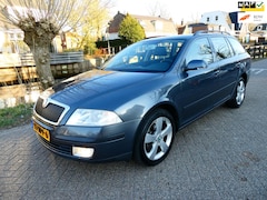 Skoda Octavia Combi - 1.8 TSI 161pk Clima Cruise Trekhaak 1300kg. Historie
