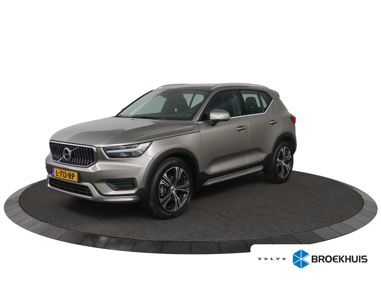 Volvo XC40 - T3 Inscription Stoel + Stuurverwarming | Adaptieve cruise control | Parkeercamera | Keyles - AutoWereld.nl