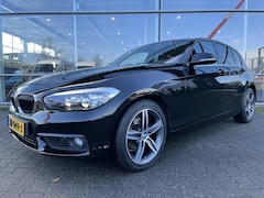 BMW 1-serie - 118i Corporate Lease Essential Automaat PDC