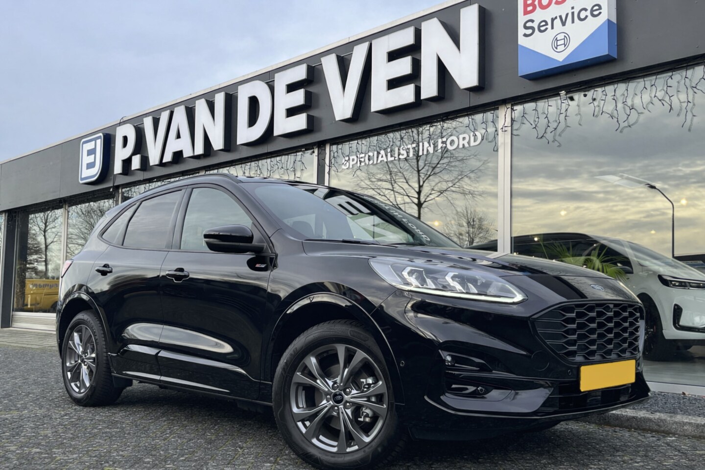 Ford Kuga - 2.5 PHEV ST-Line X 225pk/165kW e-CVT Automaat | 20326 | Panodak |  Elektr. trekhaak | Driv - AutoWereld.nl
