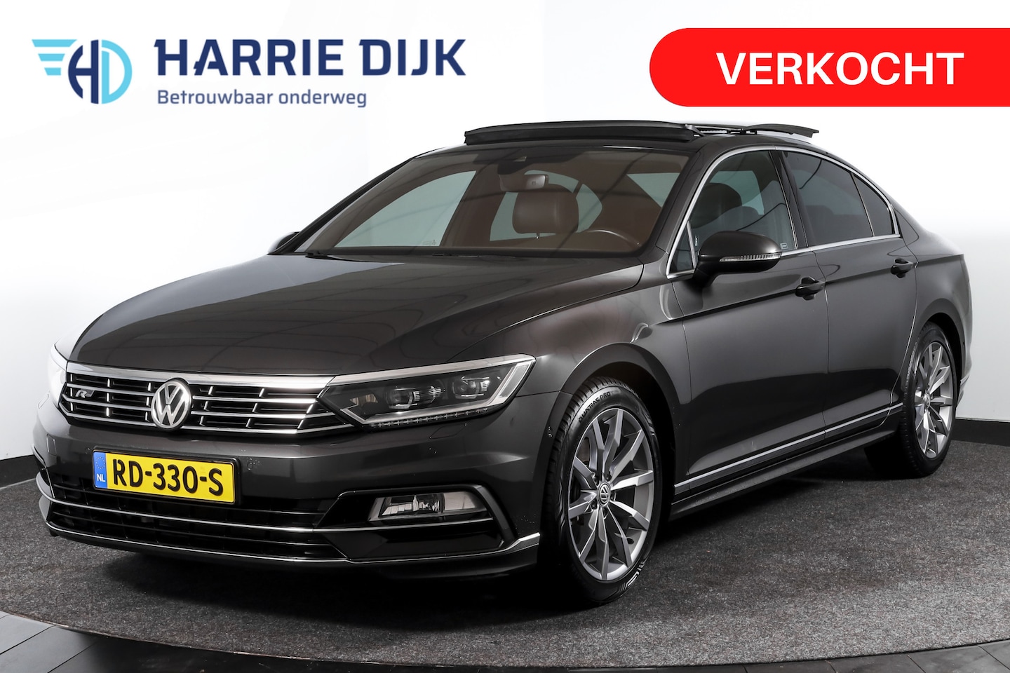 Volkswagen Passat - 1.4 TSI ACT 150 PK Highline Business R - Automaat Orig. NL | S/K-Panodak | Dig.Cockpit | A - AutoWereld.nl