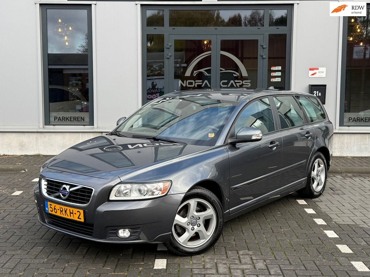 Volvo V50 - 2.0 Business Pro Edition|Leer|Nap|Trekhaak|Navi - AutoWereld.nl