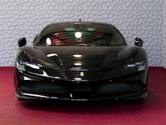 Ferrari SF90 Stradale - 4.0 V8 1000 pk INCL BTW/BPM. CARBON SEATS/STUUR LIFT CARPLAY AFS CAMERA phev