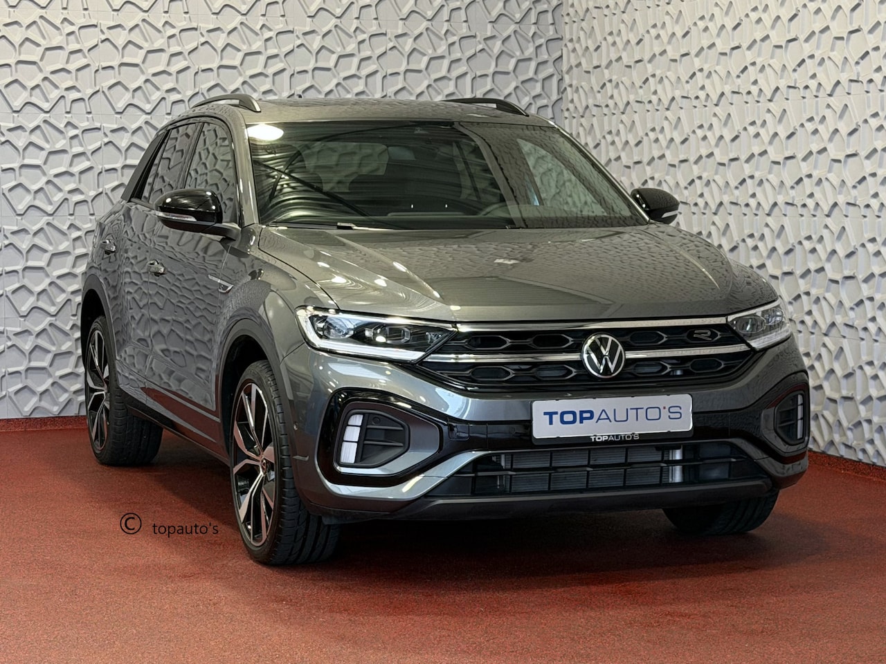 Volkswagen T-Roc - 1.5 TSI 150PK R-LINE EVO IQ LIGHT PANO ALCANTARA ELEK.KLEP CARPLAY STOEL/STUUR VERW. 19"LM - AutoWereld.nl
