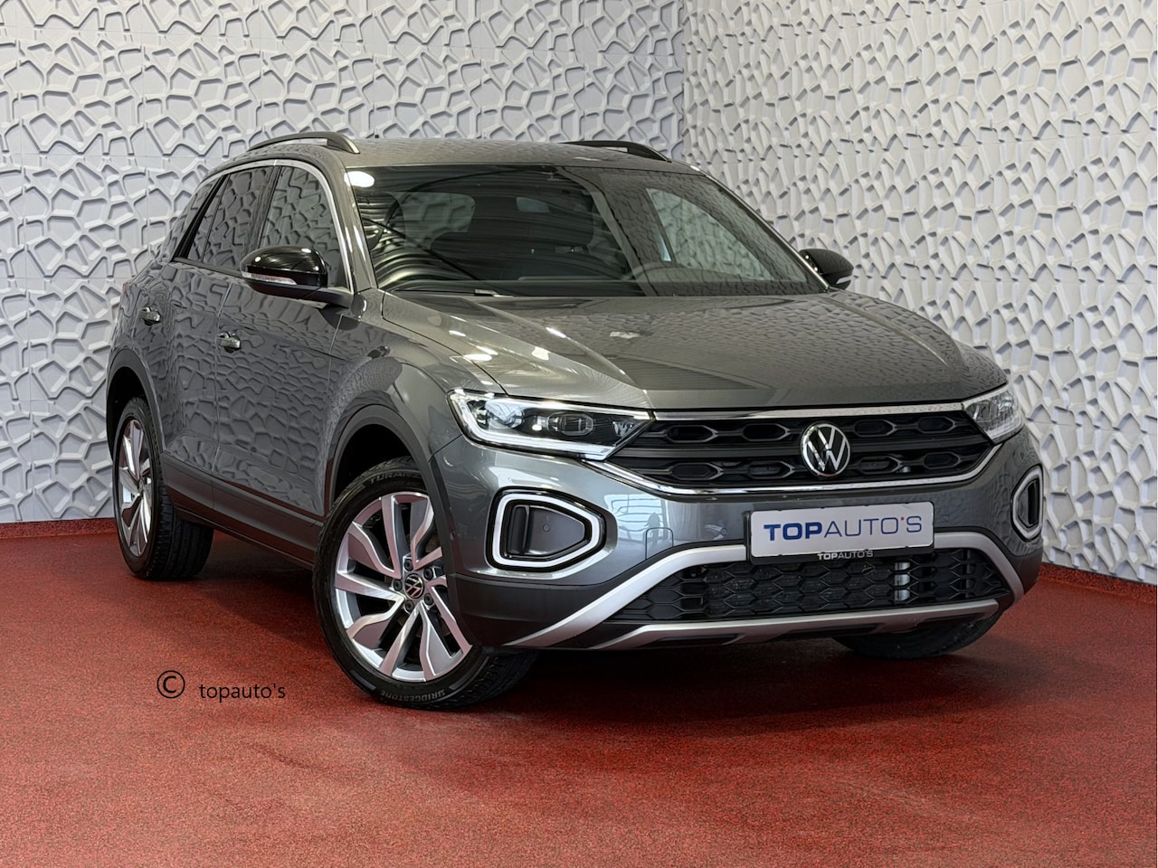 Volkswagen T-Roc - 1.5 TSI 150PK EVO ADAP.CRUISE LED 18''LMV VIR.COCKPIT STOEL/.VERW. CAMERA TREKHAAK LMV 03. - AutoWereld.nl