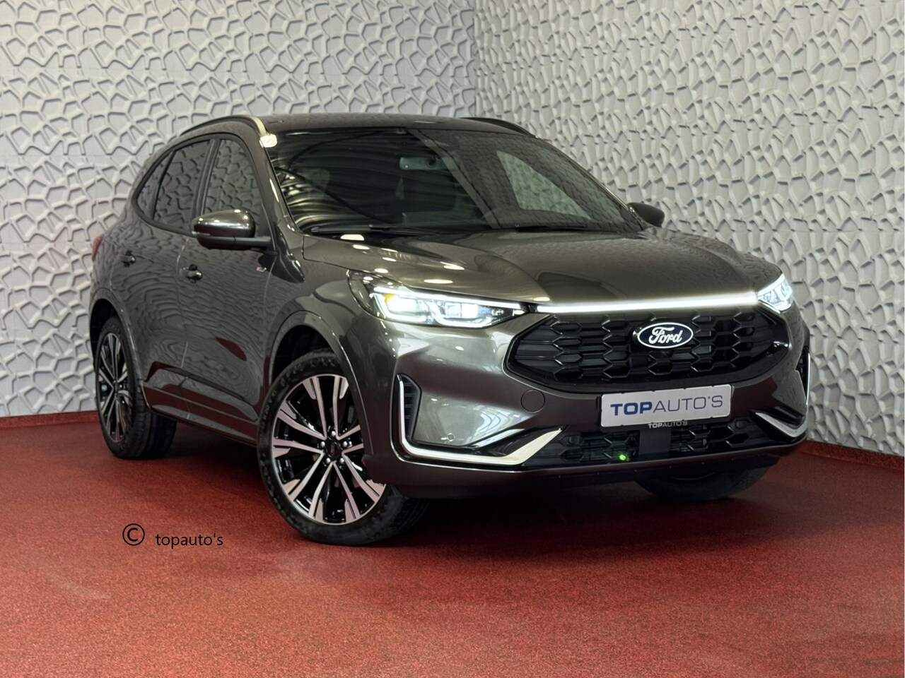 Ford Kuga - 2.5 PHEV 243 PK ST-LINE X 20''LMV ELEK.STOEL 2026 PANA B&O TREKHAAKSTOEL/STUUR/RUIT VERW. - AutoWereld.nl