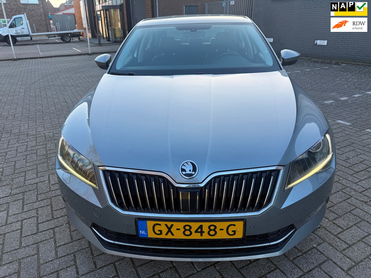 Skoda Superb - 2.0 TDI Style Business (( VOLL OPTONS )) EURO 6 - AutoWereld.nl