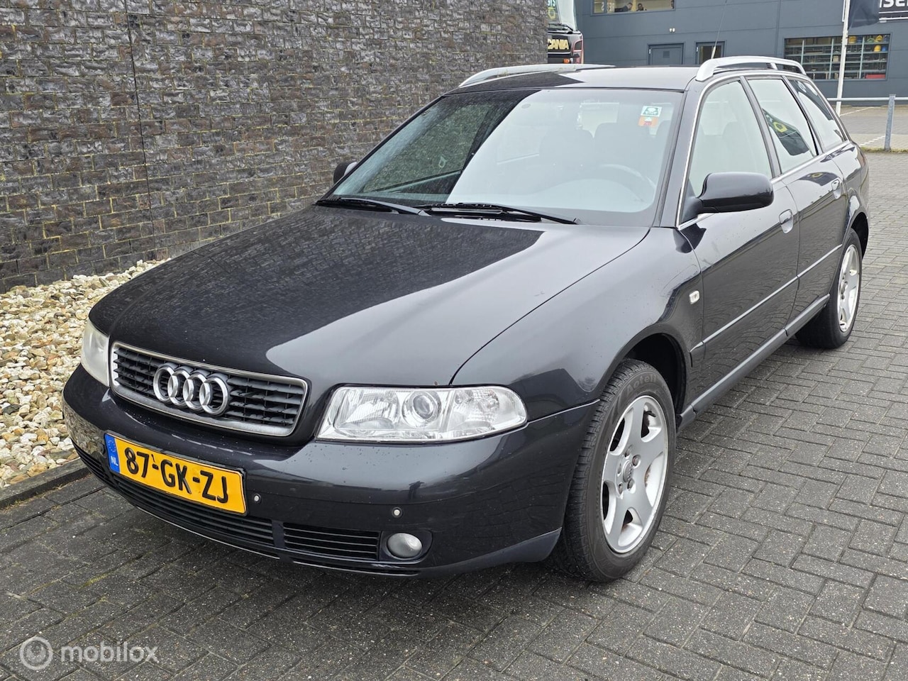 Audi A4 Avant - 2.4 V6 Advance - Nw apk - AutoWereld.nl