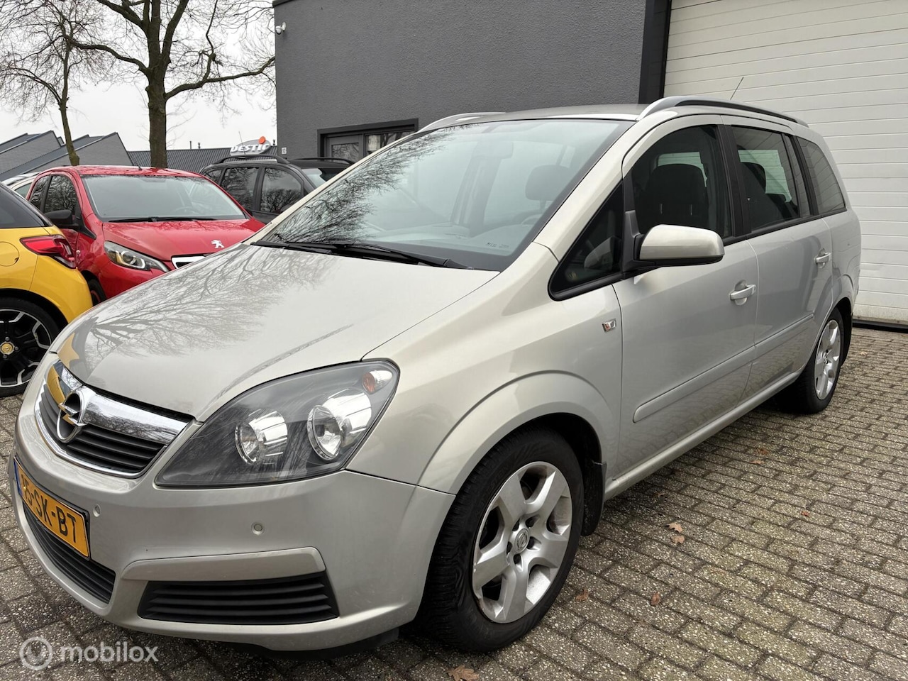 Opel Zafira - 2.2 Enjoy / AUTOMAAT / 7 PERSOONS / NIEUWE APK / - AutoWereld.nl