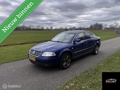 Volkswagen Passat - 2.0-20V