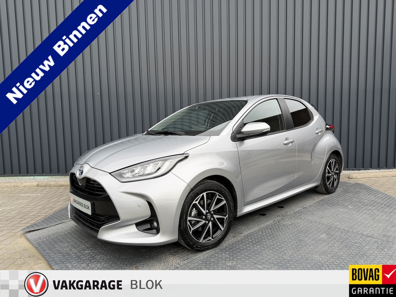 Toyota Yaris - 1.5 Hybrid Dynamic | 8.250 km | PDC V+A | Dodehoek detectie | Rijklaar!!! - AutoWereld.nl