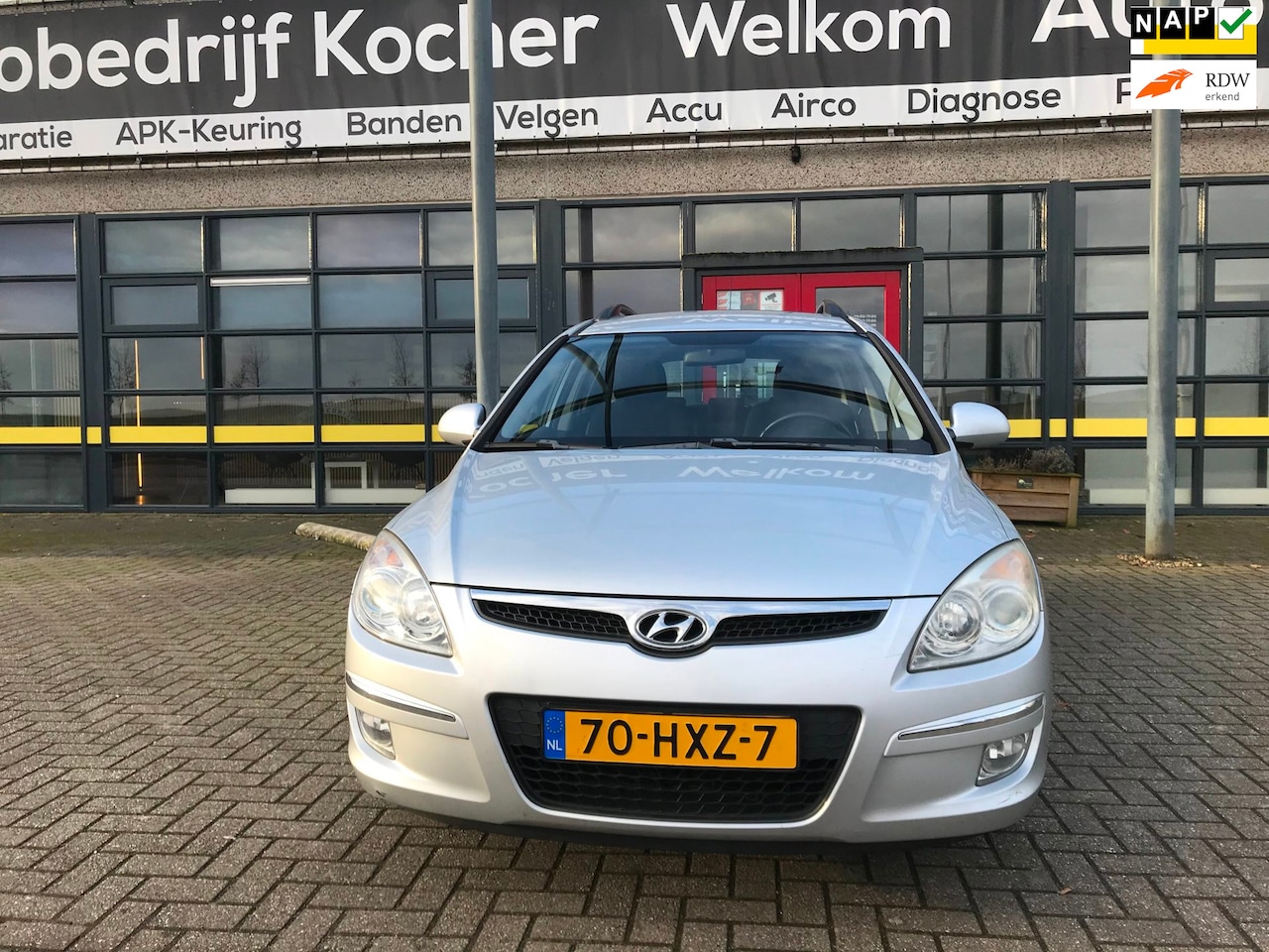 Hyundai i30 CW - 1.6i Dynamic 1.6i Dynamic - AutoWereld.nl