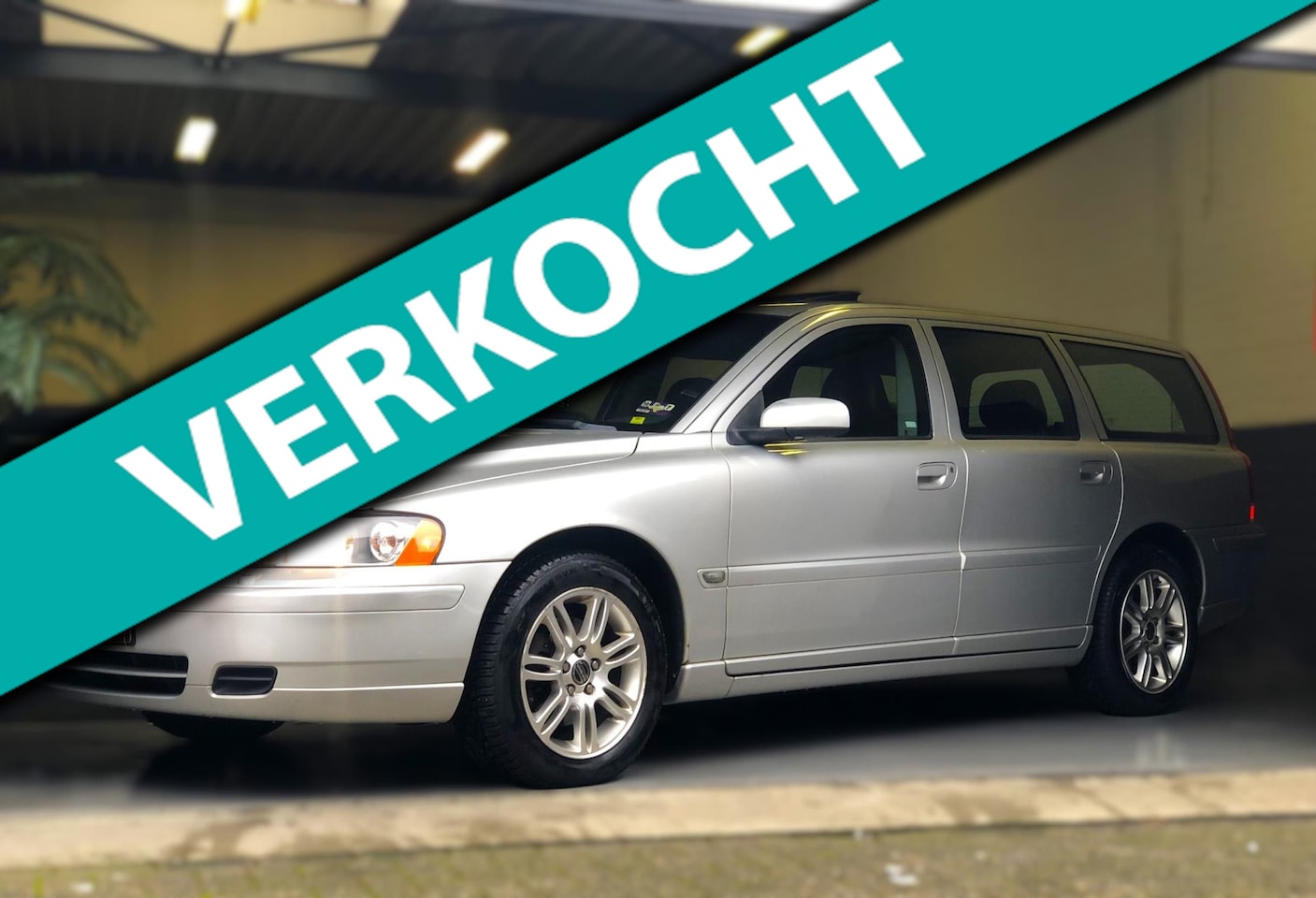 Volvo V70 - 2.4 Sport 170pk/LEER/CRUISE/Stoelverw. - AutoWereld.nl